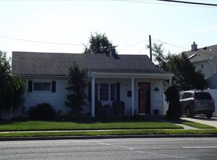 24 Stewart Ave, Bethpage, NY 11714