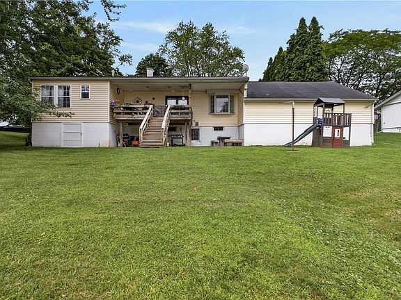 3rd image of 181 Slosson Ln