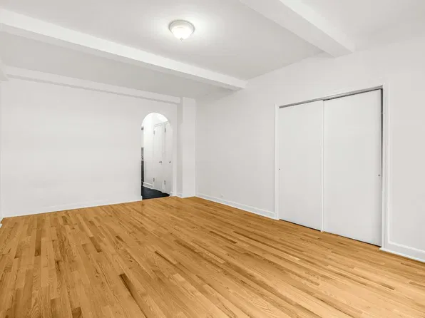 310 East 44th Street #1014, photo 2
