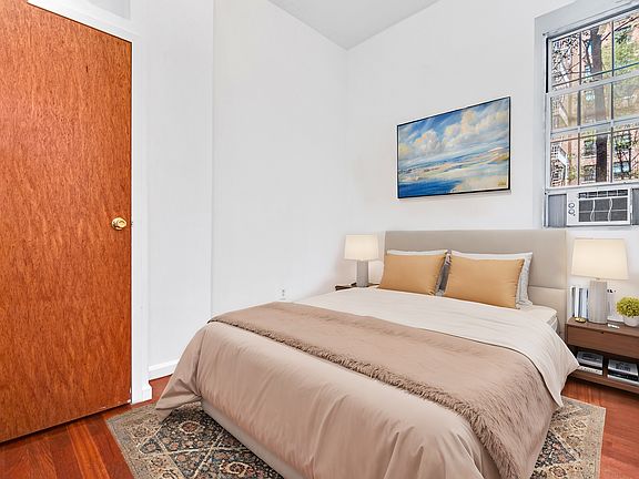 4th image of 220 Sullivan St APT 1