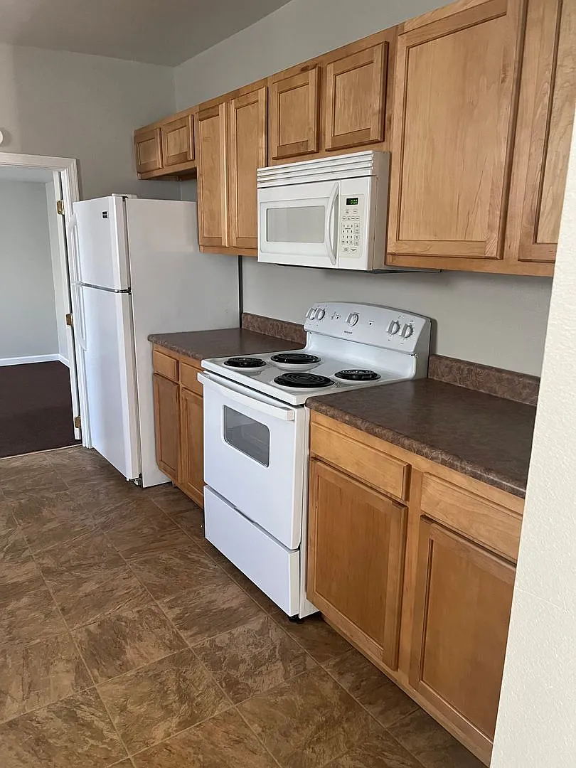 1 bedroom and 1 bath — Photo 1