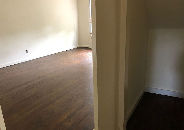 1st image of 528-530 Castleton Ave #5