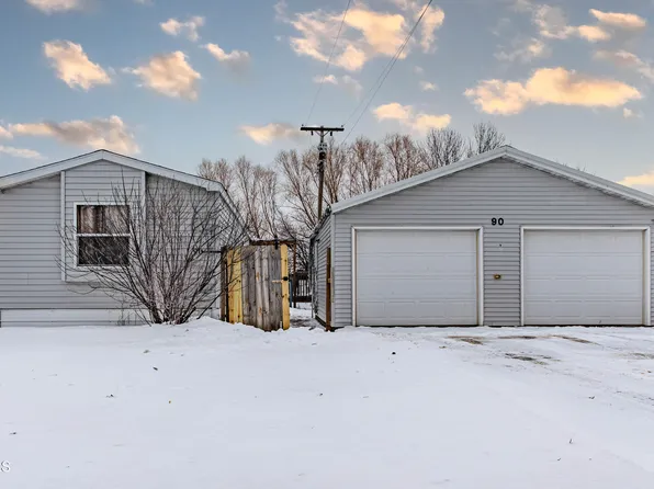 90 1st St E, Coleharbor, ND 58531