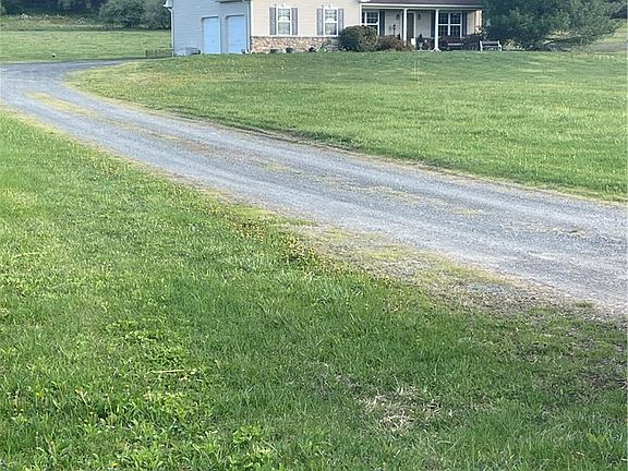 3rd image of 707 Gilbert Rd