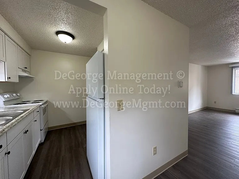 Oak Ridge Manor Apartments — Photo 15