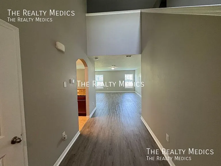 2148 Ontario Way — Photo 3