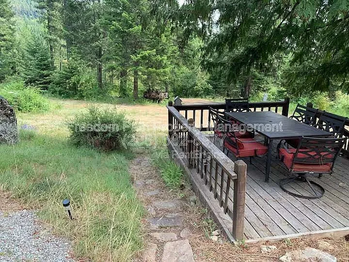 298 Woods Rd — Photo 16