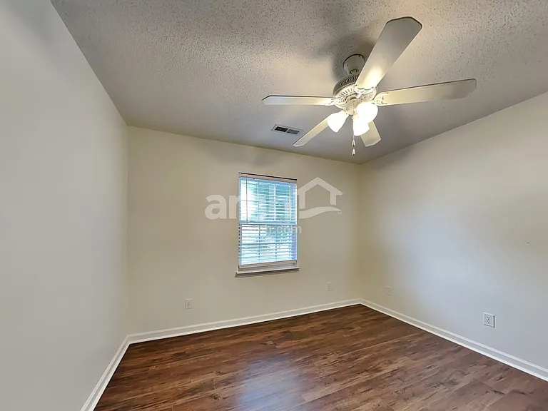 316 Windsong Dr — Photo 15