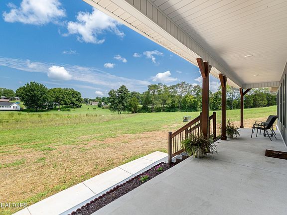 3rd image of 898 Brick Mill Rd