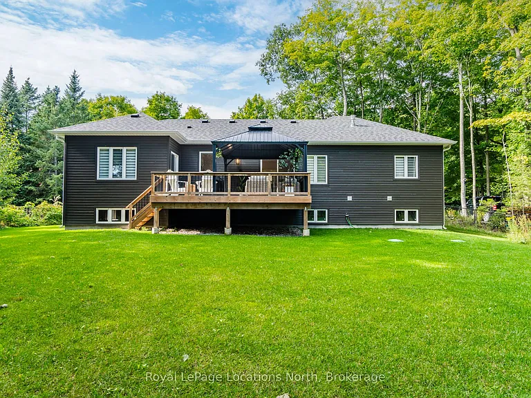 15 Pinecone Ave — Photo 44