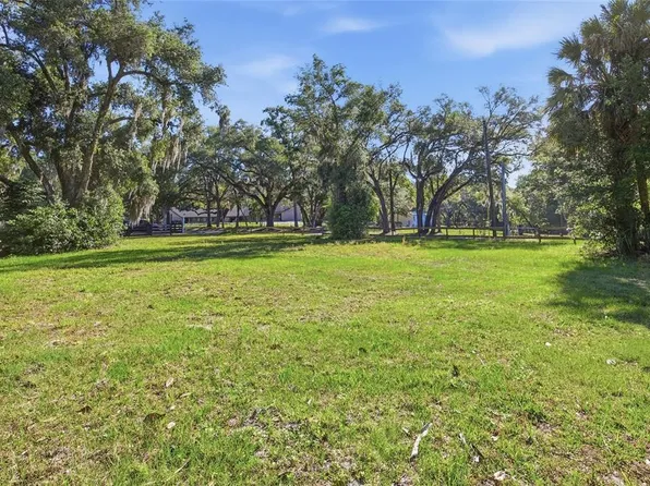 105 W Hermosa St, Lady Lake, FL 32159