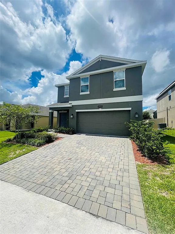 4 bed, 2.5 bath, 1860 sqft, $2,795 — Photo 2
