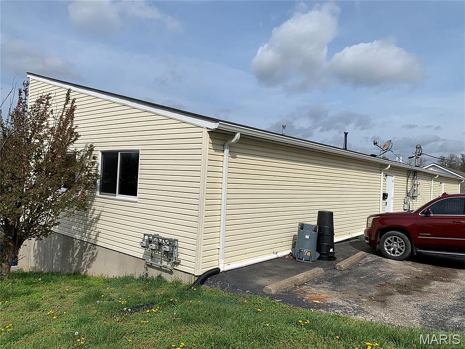 1st image of 1000 N Truman Blvd #C