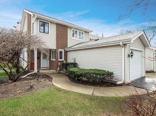 4S775 Pinehurst Dr, Naperville, IL 60563