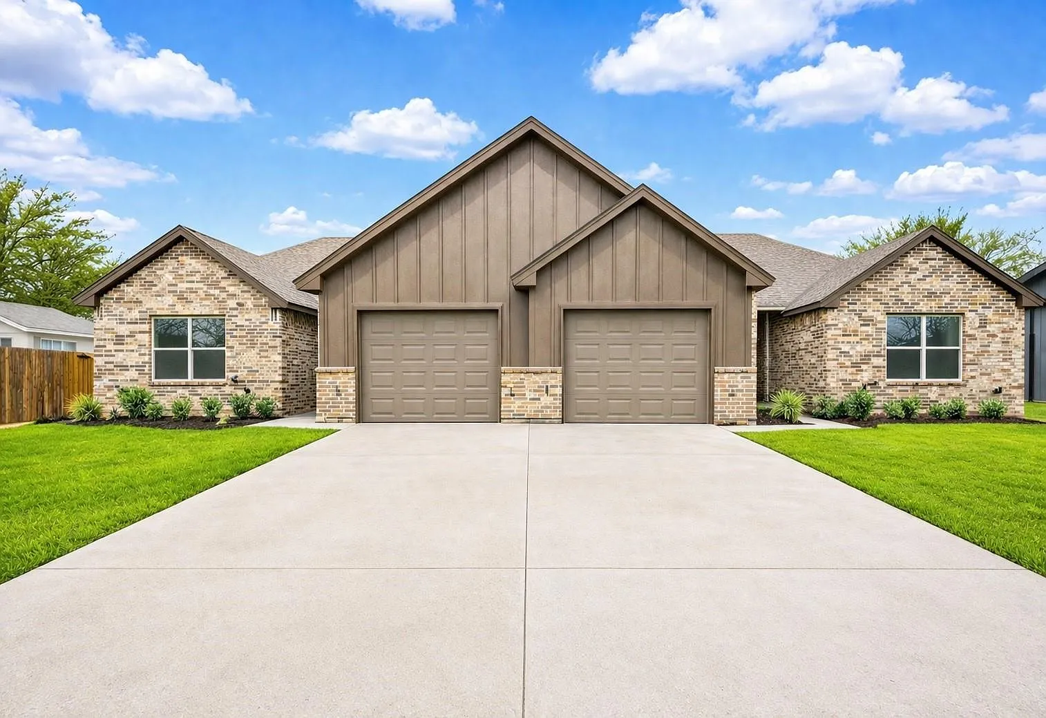 3 bed, 2.0 bath, 2592 sqft, $2,150 — Photo 1