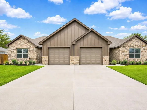 228 Saint Charles Dr, Springtown, TX 76082