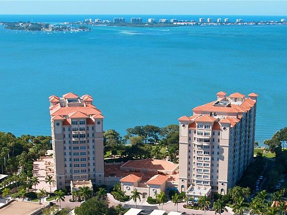 3rd image of 1299 N Tamiami Trl APT 625