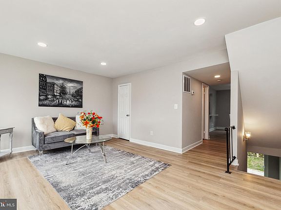 4th image of 3442 Beale Ct