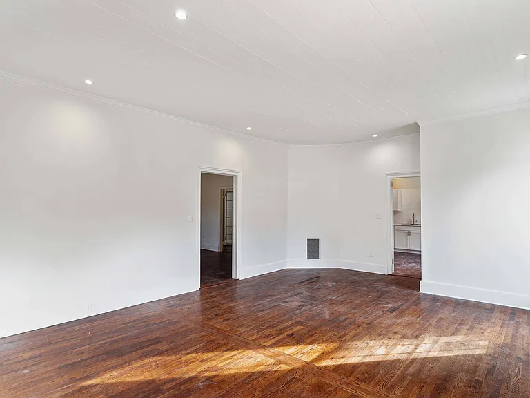 2054 Walton Way — Photo 8