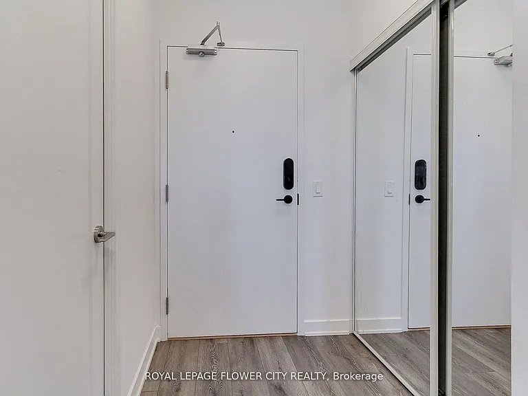 95 Oneida Cres #2305 — Photo 22