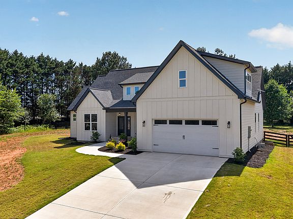3rd image of 61 Caden Ln