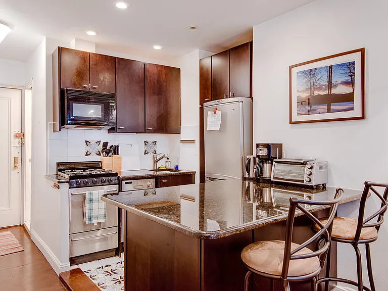 30 E 22nd St #6B — Photo 3