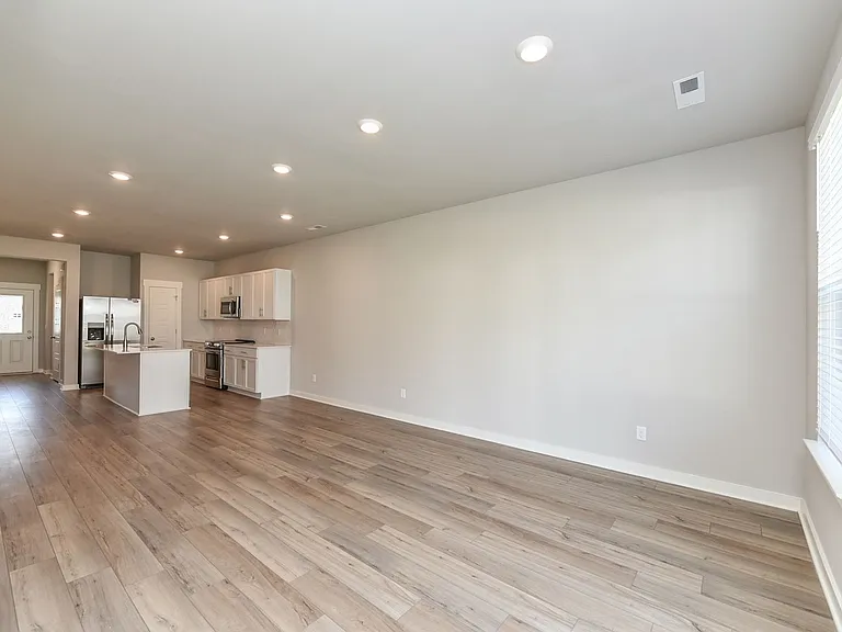 728 Mickelson Way — Photo 12
