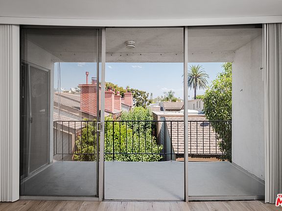 2nd image of 305 San Vicente Blvd Unit 310