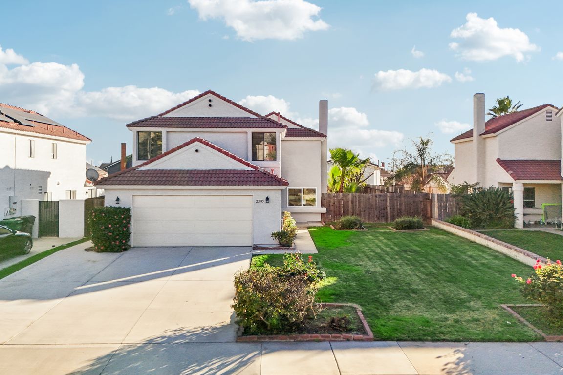 Rhea Dr-S1701-001.jpg