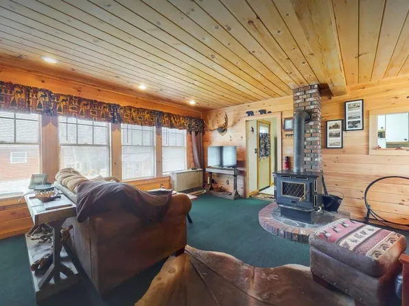 13 Wayne Avenue, Greenville, ME 04441