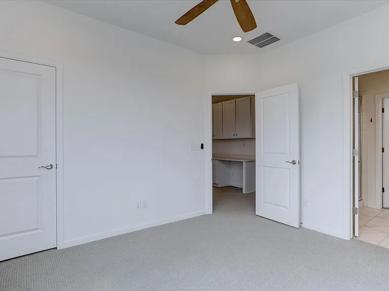 1828 S Poplar Ct — Photo 11