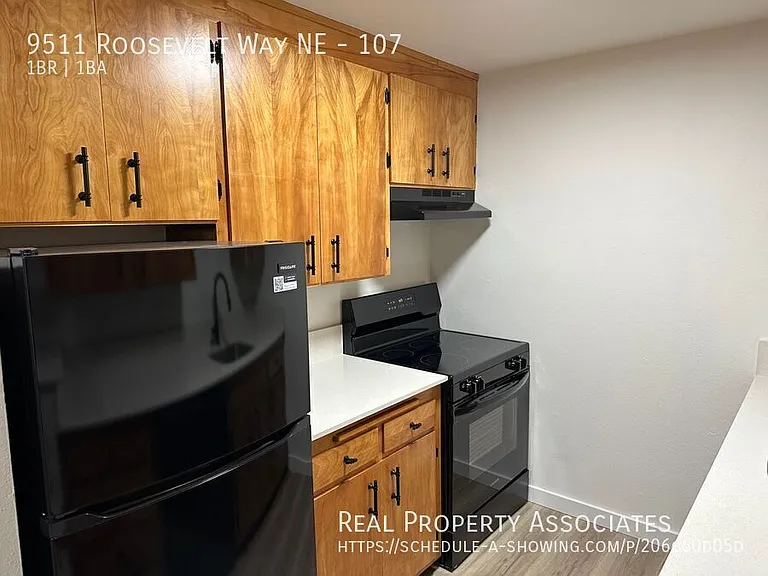 9511 Roosevelt Way NE #107 — Photo 5