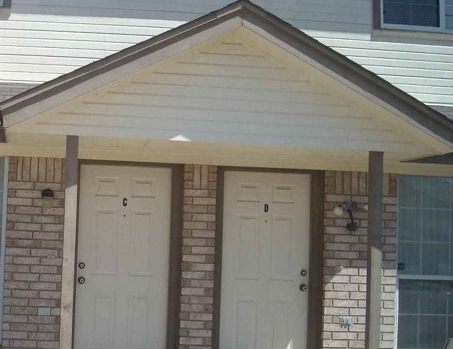 1st image of 4202 Alan Kent Dr APT D