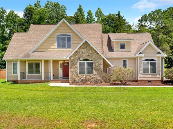 310 Puckett Mill Dr, Central, SC 29630