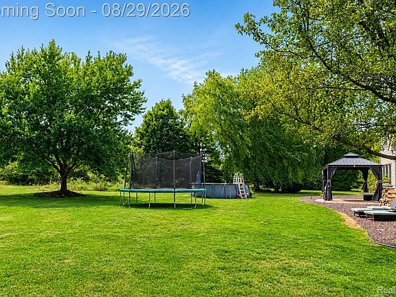 2nd image of 6837 Alta Dr