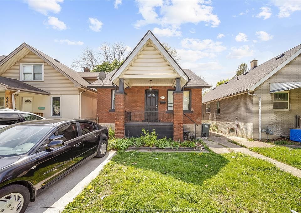 1st image of 961 Curry Ave