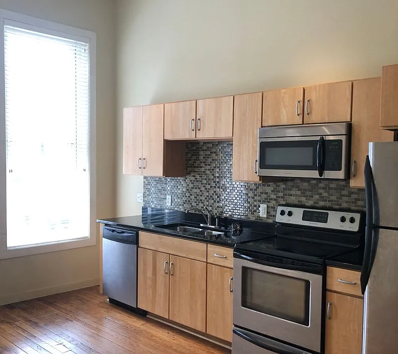 126-128 W Washington St #130