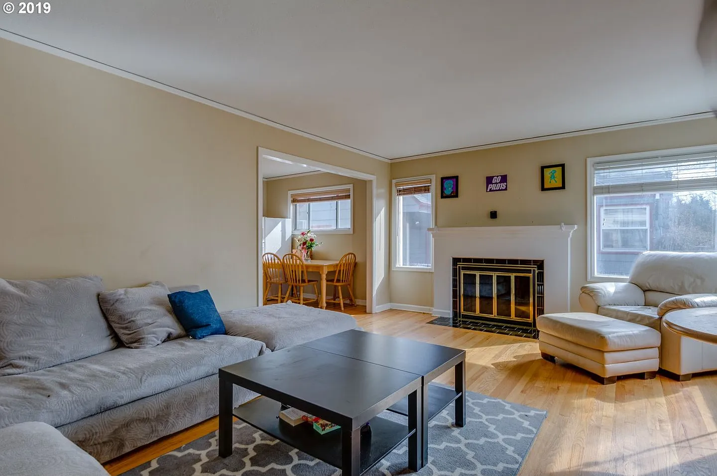 Spacious North Portland 6 Bedroom Home with Finished Basement, Modern Kitchen & Detached Garage — Photo 3