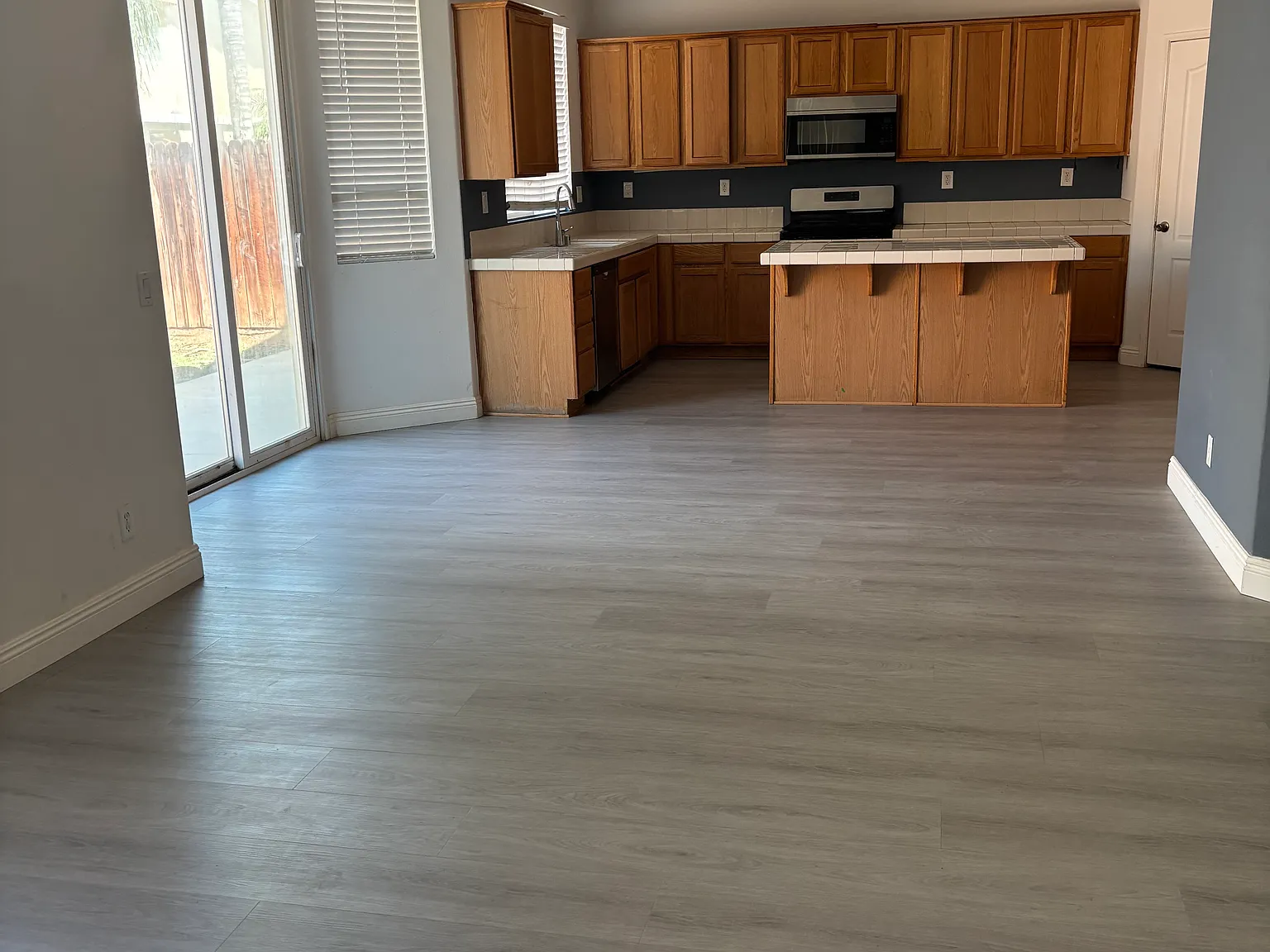 3 bed, 2111 sqft, $2,800 — Photo 3