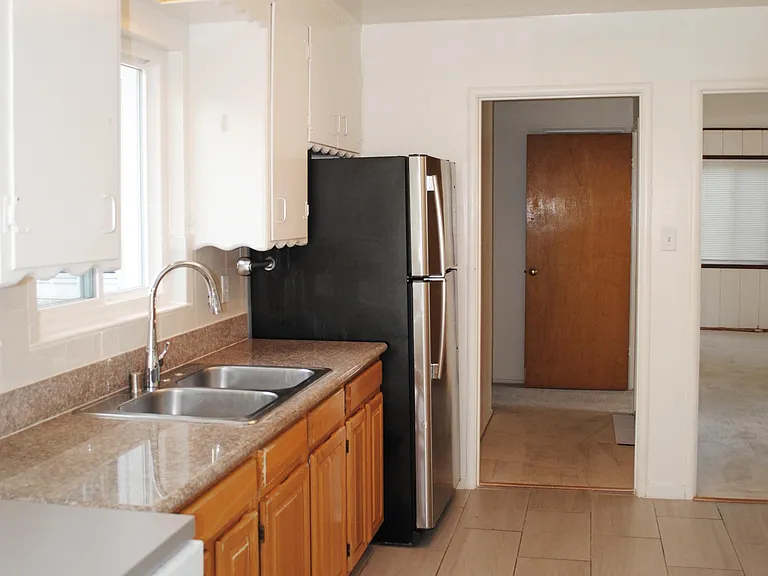 1222 Lawrence St — Photo 8