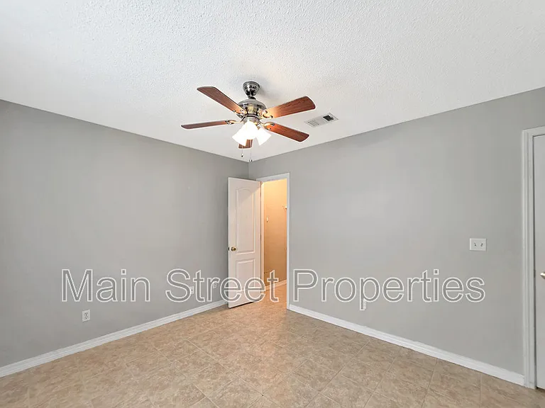 3359 Greenbriar Cir #A — Photo 10