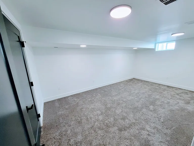2251 E Lincoln Ln — Photo 43