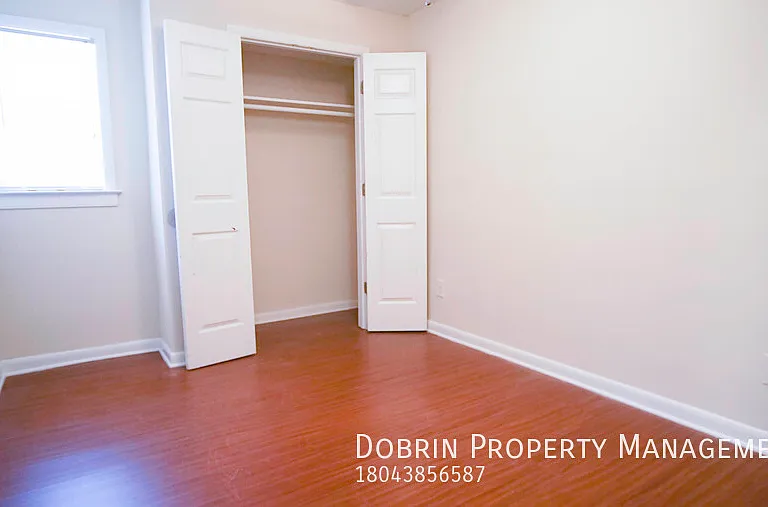 1011 Kinney St — Photo 8