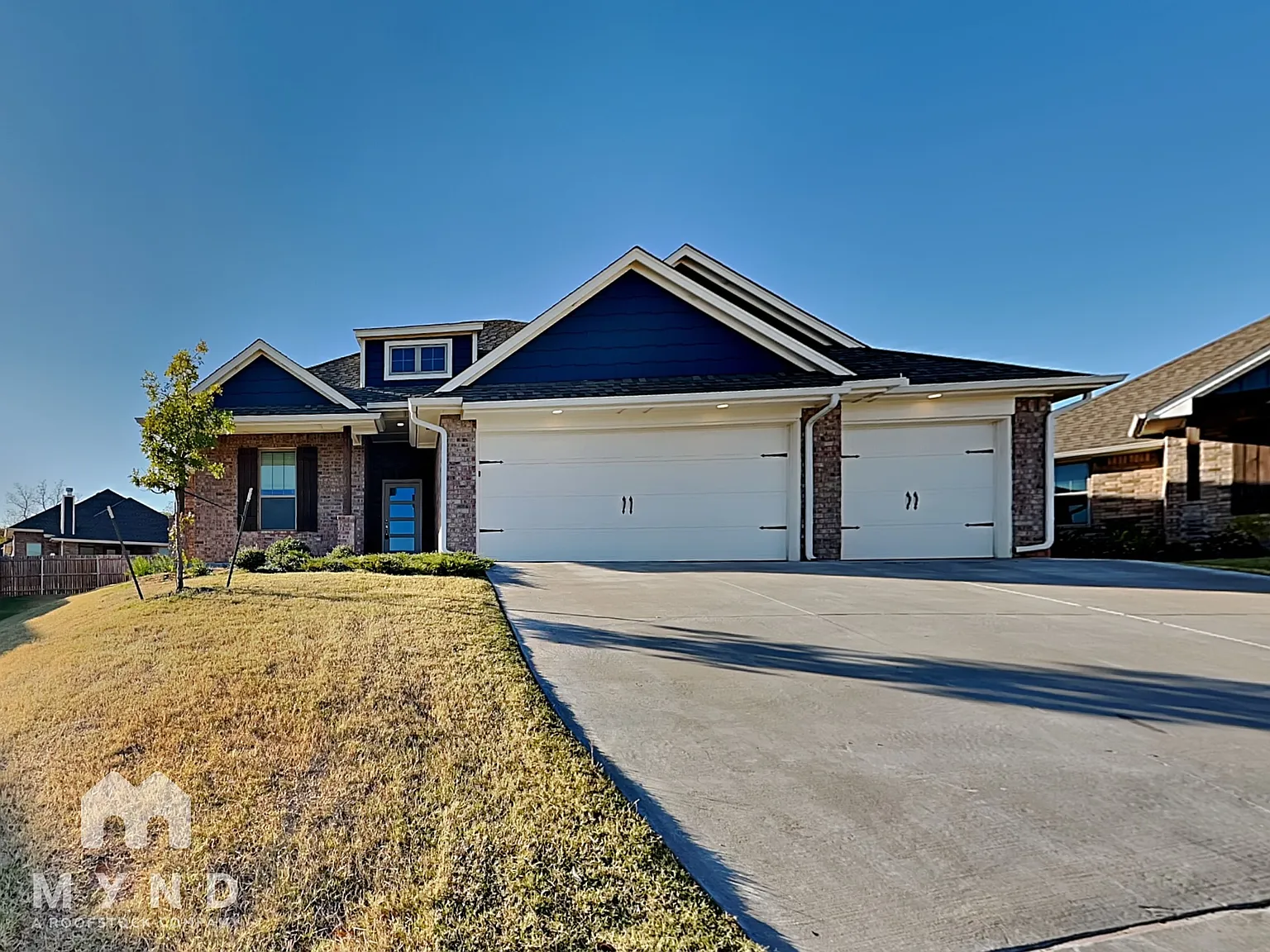 4 bed, 2.0 bath, 1850 sqft, $2,245 — Photo 2