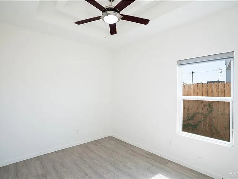 12509 N 40th St #4 — Photo 10