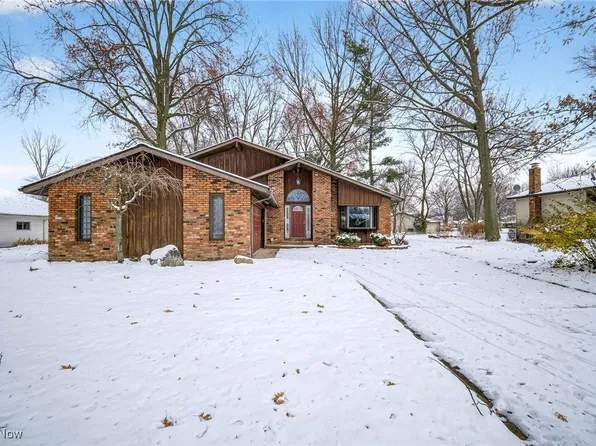 6379 Cary Dr, North Ridgeville, OH 44039