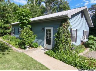 22 Old Stage Coach Rd, Swannanoa, NC 28778