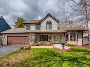 494 Mitchell Dr, Grayslake, IL