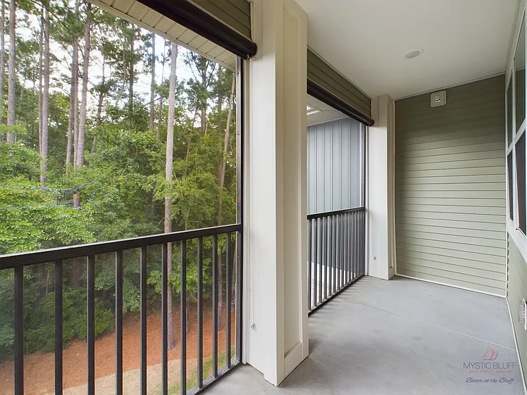 Mystic Bluff Apartments — Photo 110