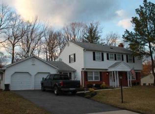 12311 Shadetree Ln, Laurel, MD 20708